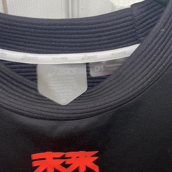 ASICS sporty black long sleeve size M - Picture 3 of 3